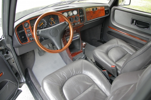 saab 900 RBM performance walnut.wood interior.jpg
