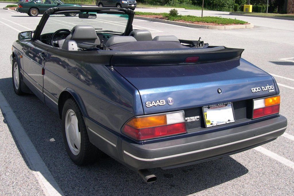 1993_Saab_900T_Convertible_rear.jpg