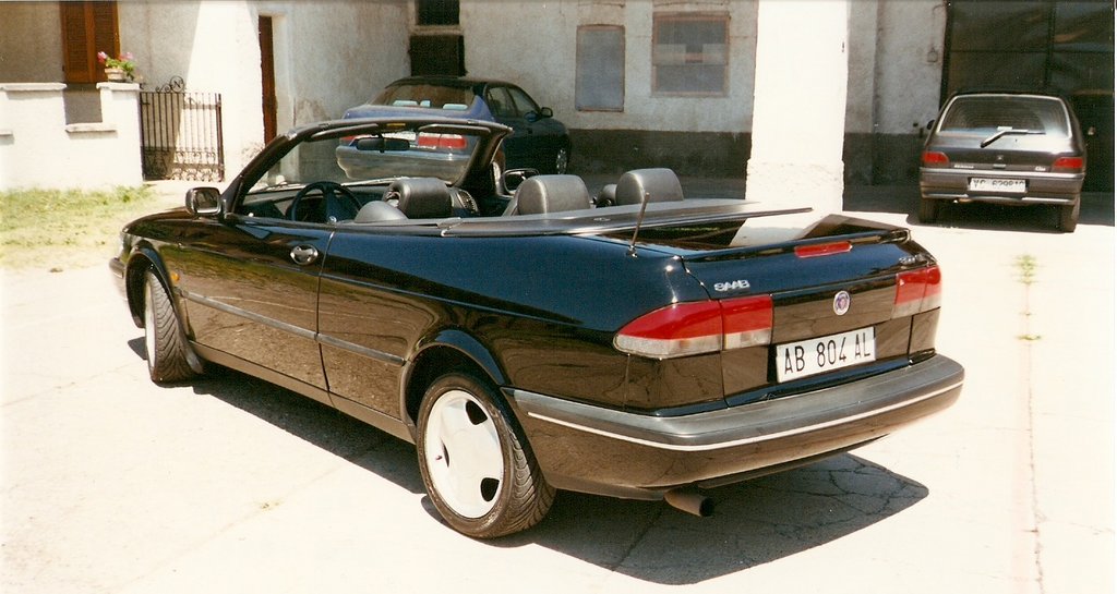 Saab 900 Cabrio Turbo SE 185cv (1).jpg